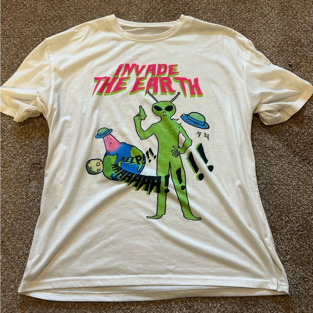 Alien Graphic T-Shirt for Reptile Enthusiasts